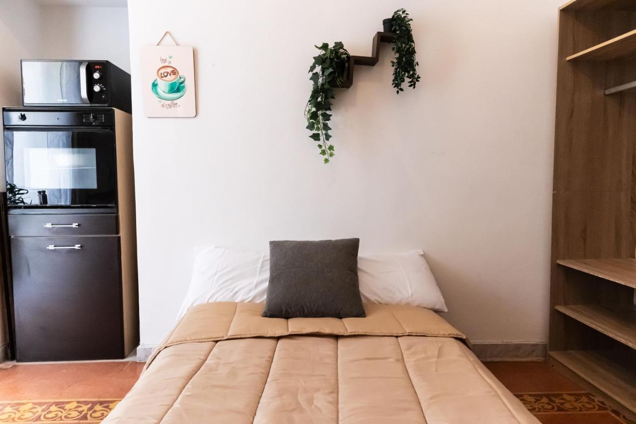 White 'historic Centre' Apartment *